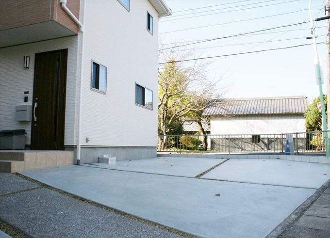 シンプルスタイリッシュな庭