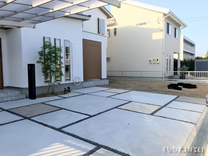 駐車場コンクリート デザイン性あり使いやすさも重視 岐阜県 多治見市 K様邸 楓林庭 多治見 土岐 瑞浪 可児のエクステリア外構工事 駐車場コンクリート デザイン性あり使いやすさも重視 岐阜県 多治見市 K様邸 楓林庭 多治見 土岐 瑞浪 可児のエクステリア外構工事